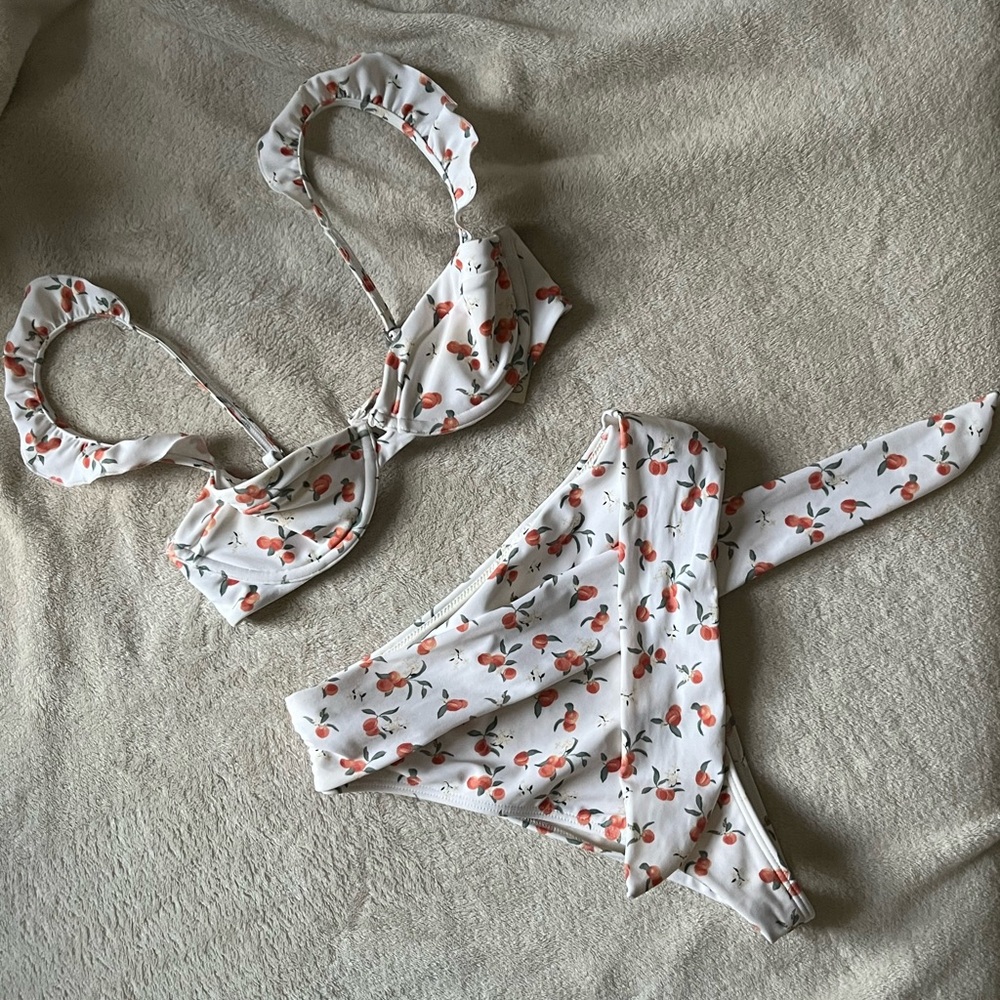 Abercrombie peach print bikini
